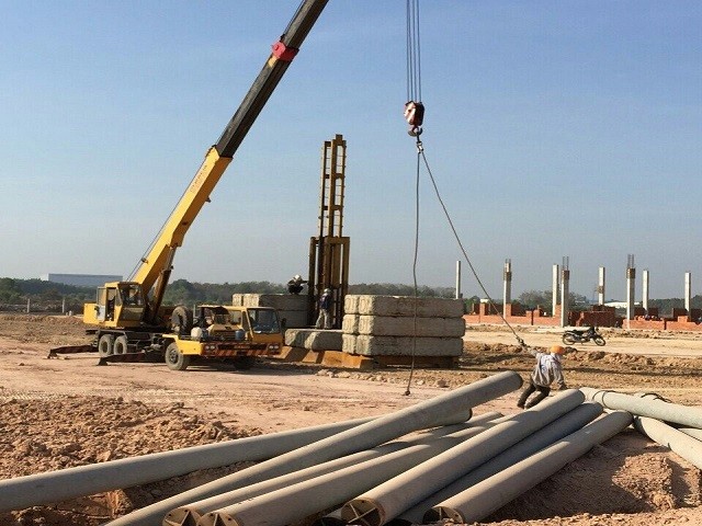 Các Yếu Tố Ảnh Hưởng Đến Giá Ép Cọc Bê Tông
